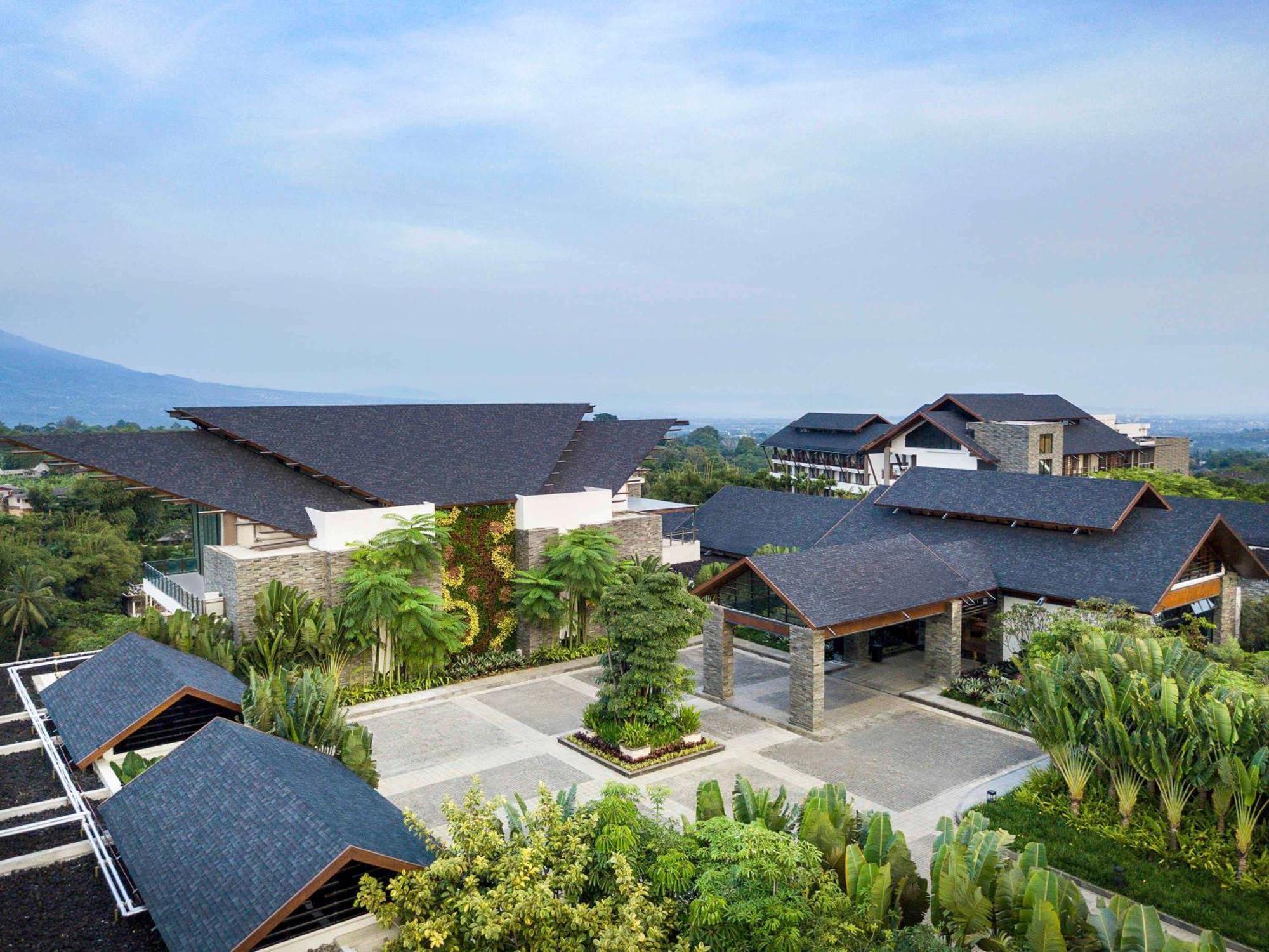 Pullman Ciawi Vimala Hills Resort Bogor Buitenkant foto